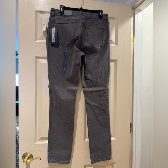 NYDJ Gray Straight Leg Jeans Classic Fit - Picture 2 of 3